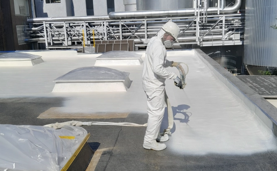 Mitarbeiter- Abdichtungstechnik Höller; © ATH